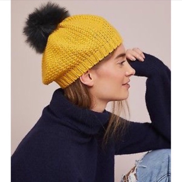 Norla Canada knit baret beanie hat with pom - Picture 2 of 6